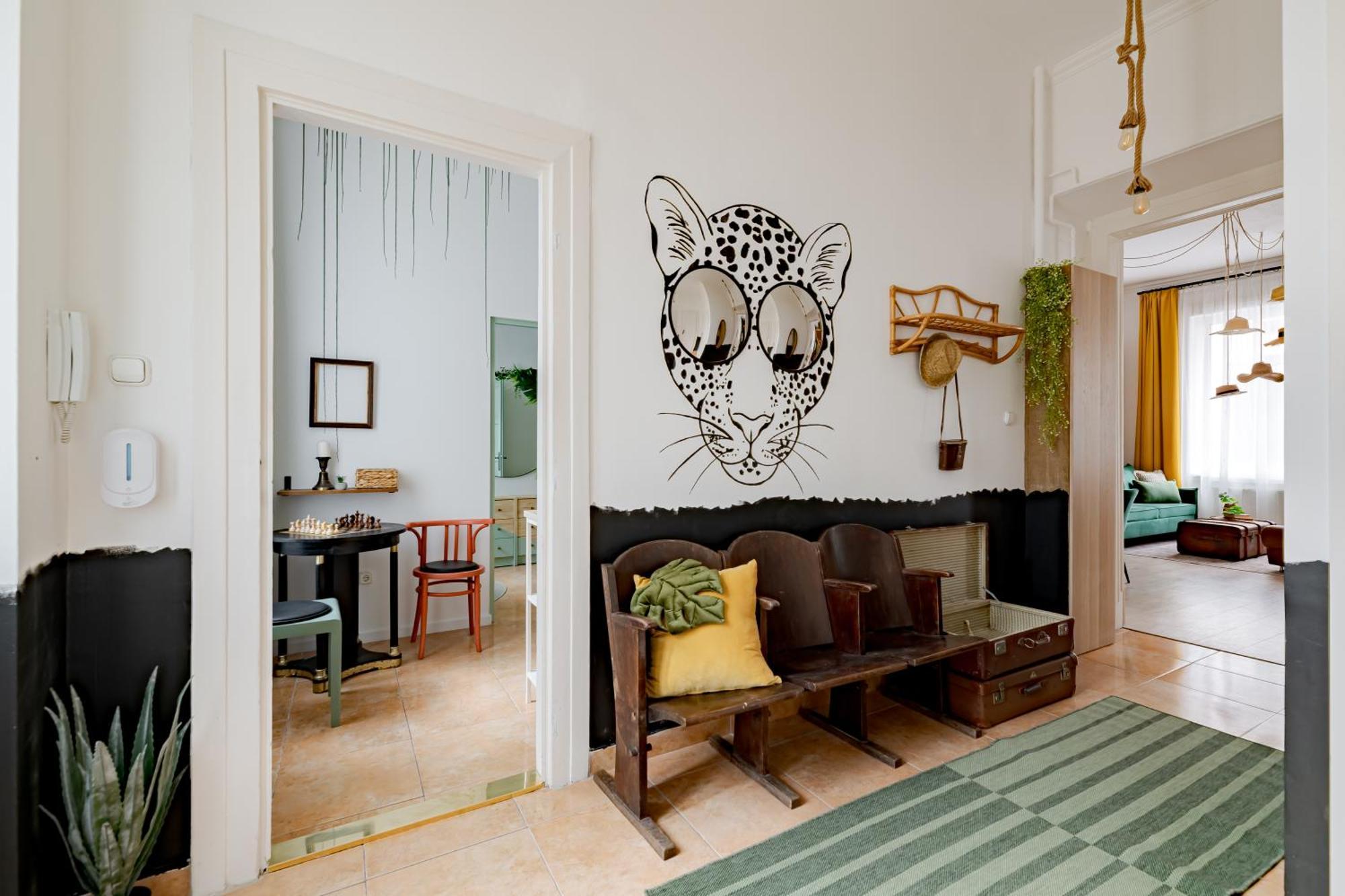 Jungle Aesthetics Downtown Apartman Aircon And Garage Parking Budapešť Exteriér fotografie