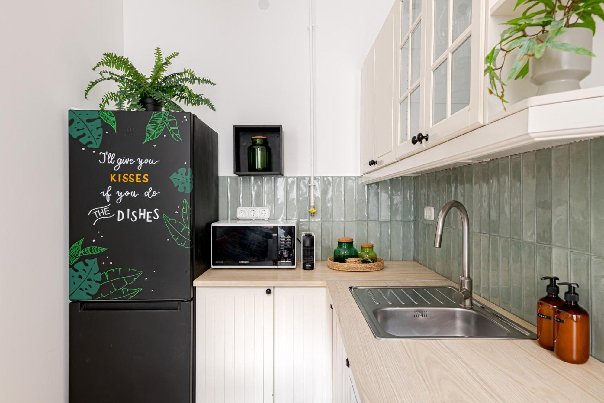 Jungle Aesthetics Downtown Apartman Aircon And Garage Parking Budapešť Exteriér fotografie
