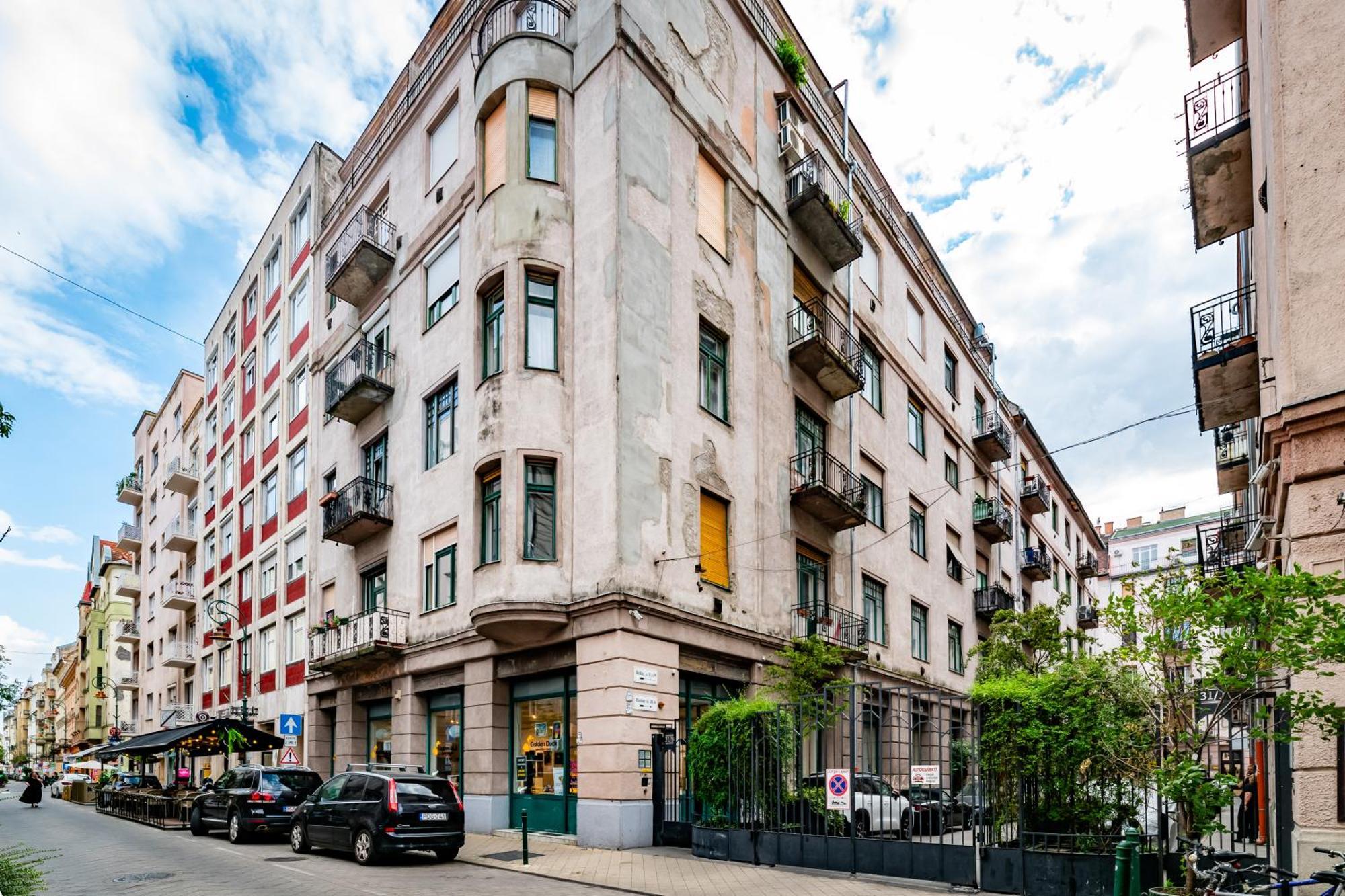 Jungle Aesthetics Downtown Apartman Aircon And Garage Parking Budapešť Exteriér fotografie